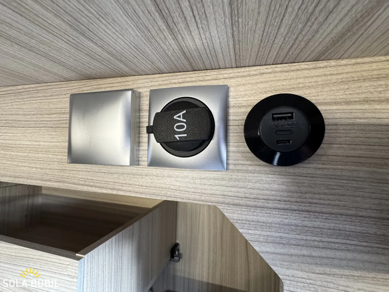 Adria COMPACT DL 60Y