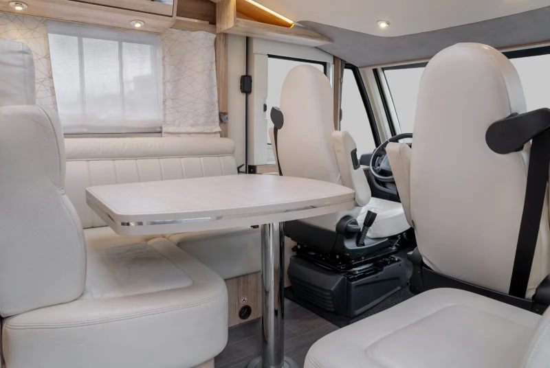 Eura Mobil IL 720 QB