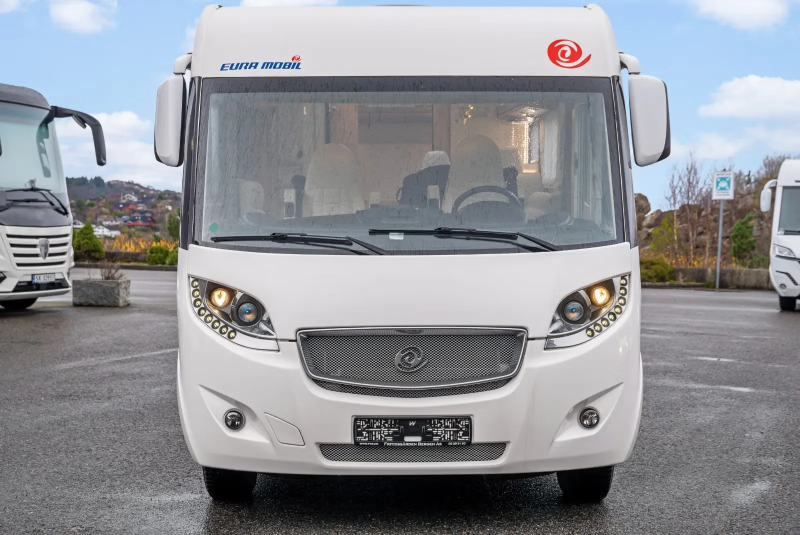 Eura Mobil IL 720 QB