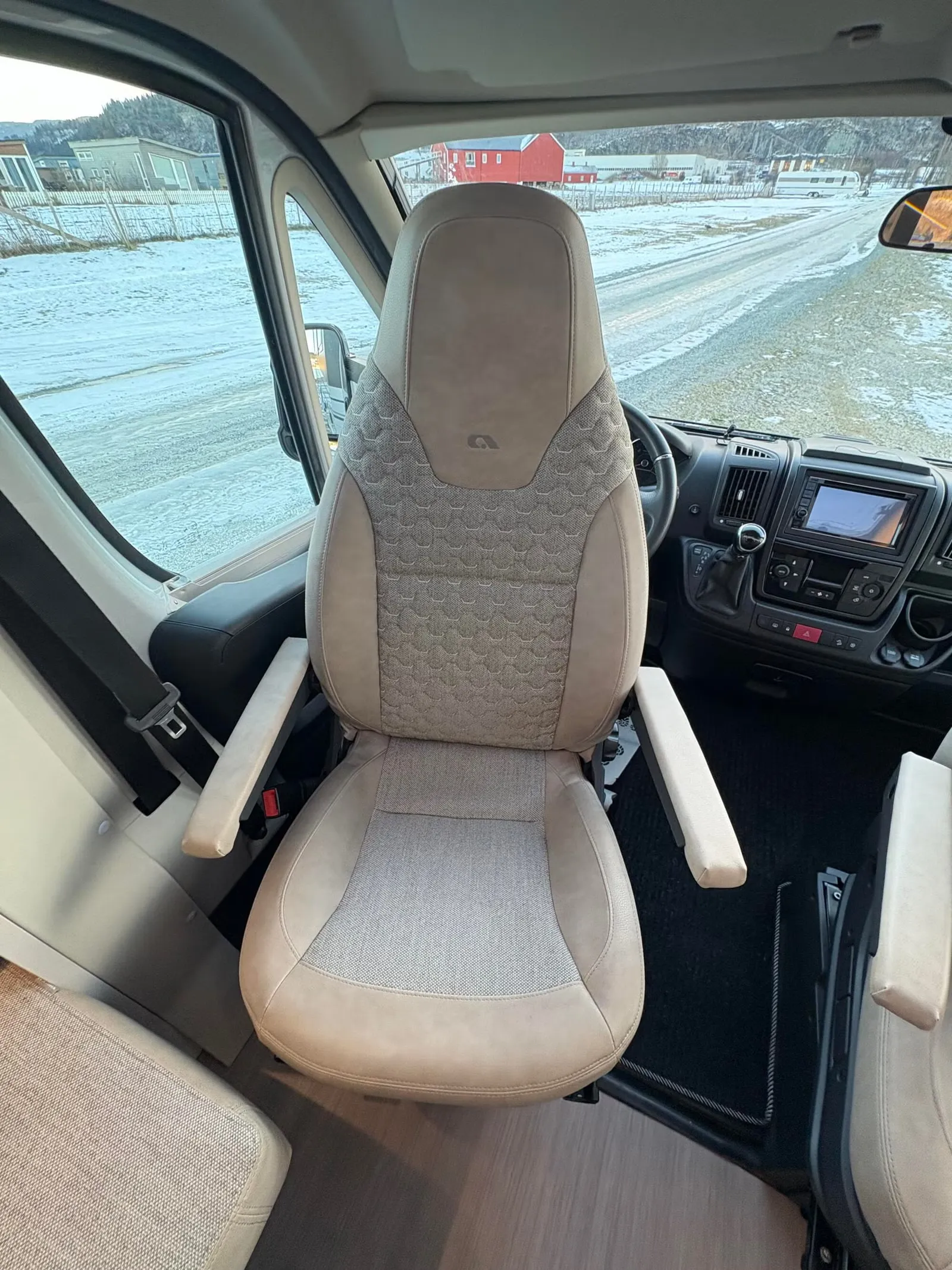 Adria Coral Supreme 670 DL Alde