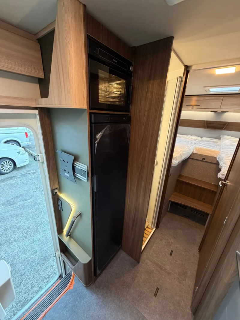 Eura Mobil Integra Line GT 726 EF