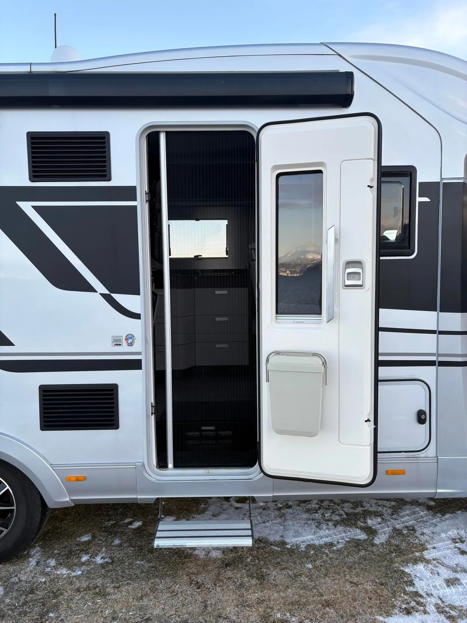 Adria Coral Supreme 670 DL Alde