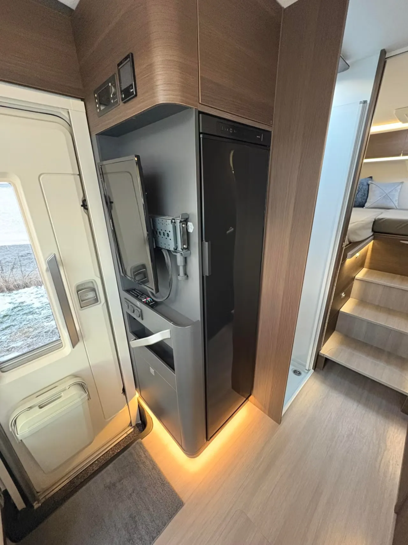 Adria Coral Supreme 670 DL Alde