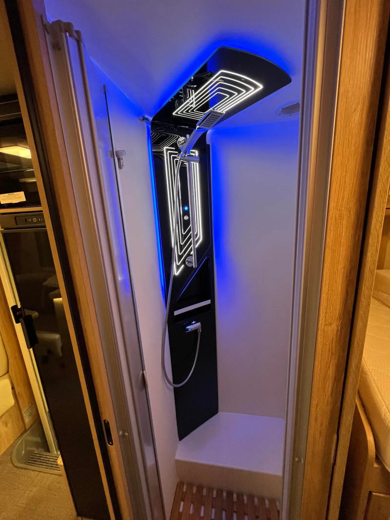 Eura Mobil IL 720 EF