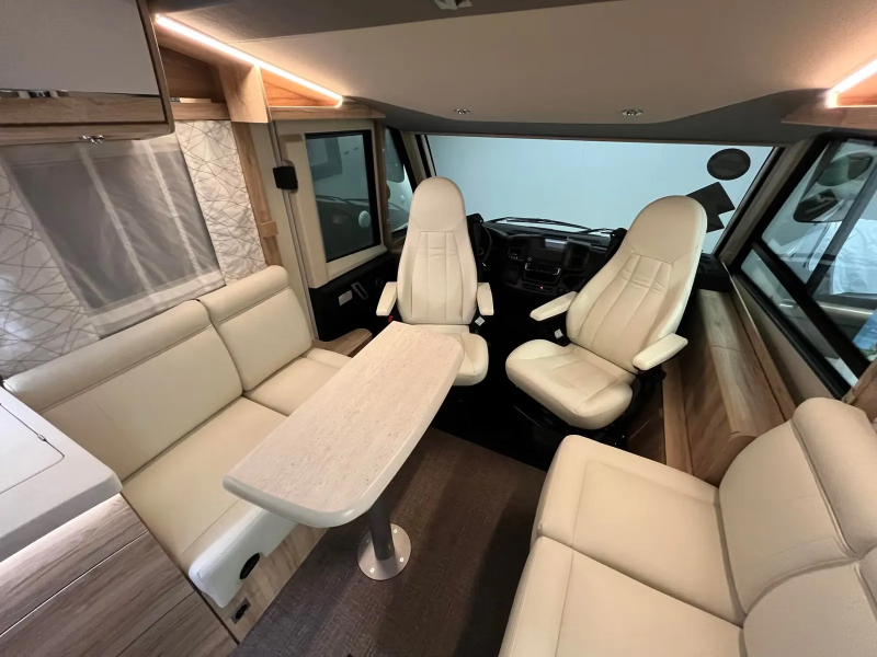 Eura Mobil IL 720 EF