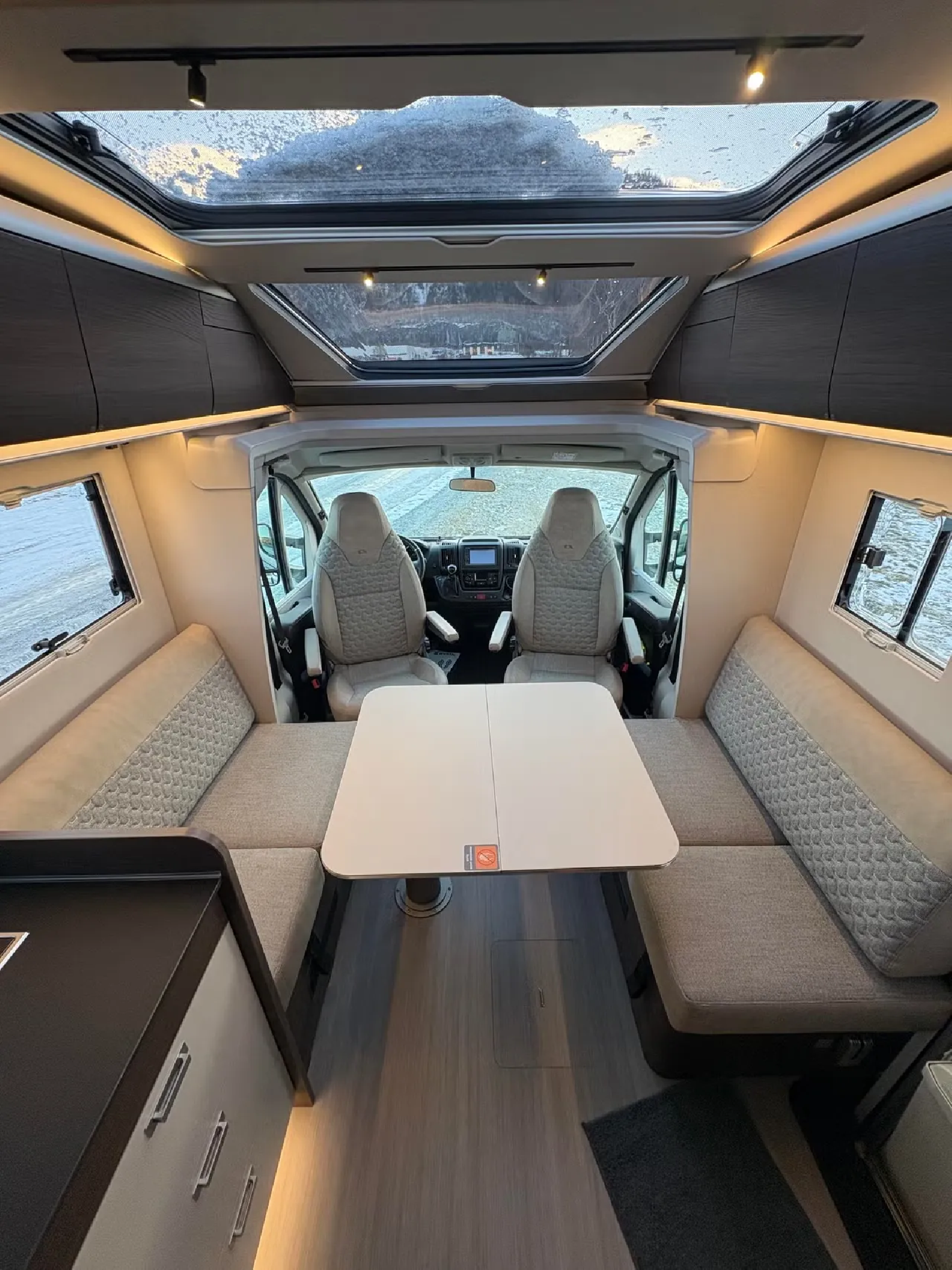 Adria Coral Supreme 670 DL Alde