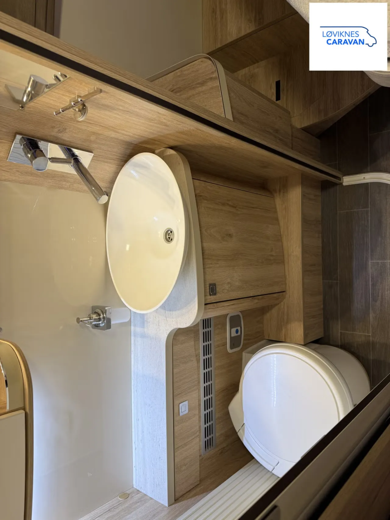 Eura Mobil IL 720 QB