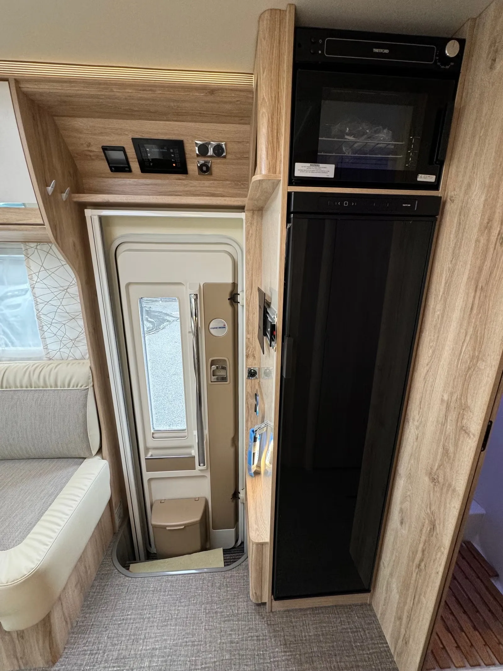 Eura Mobil Integra Line 720 EF