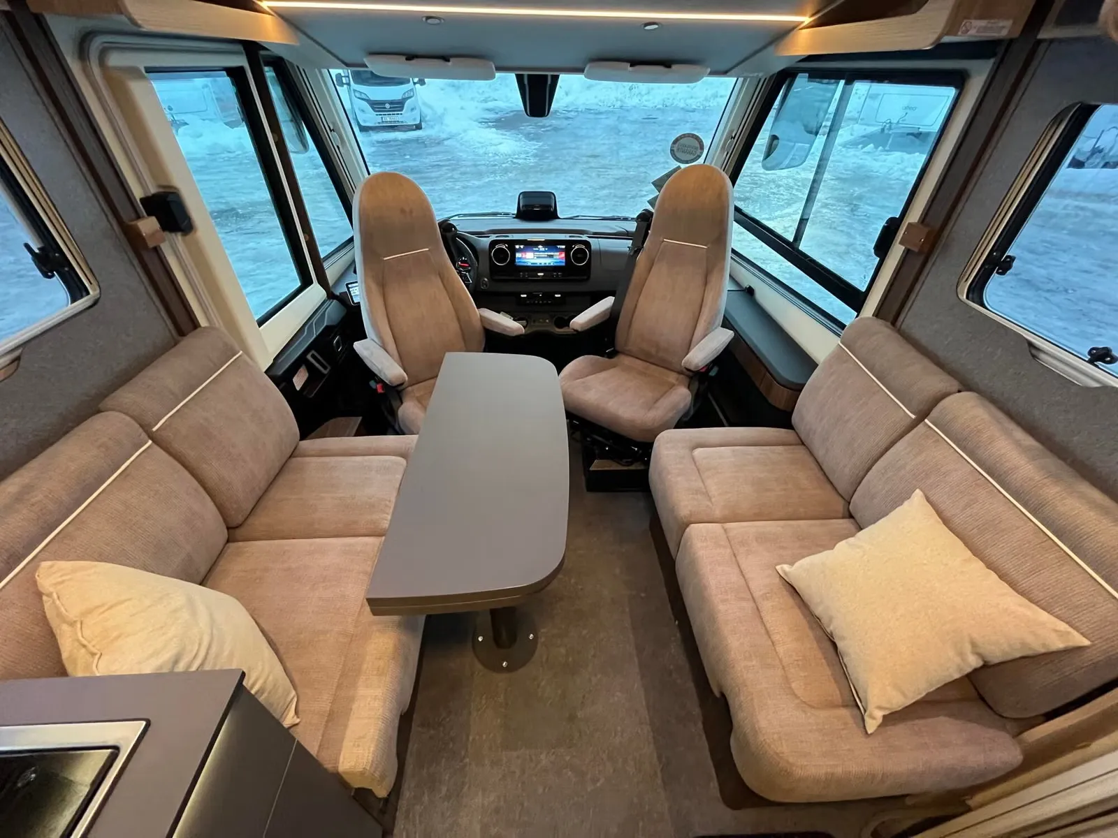 Eura Mobil IL GT 726 EF