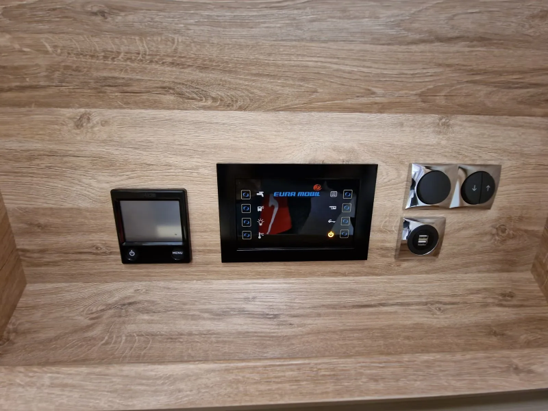 Eura Mobil Integra Line 720 QF