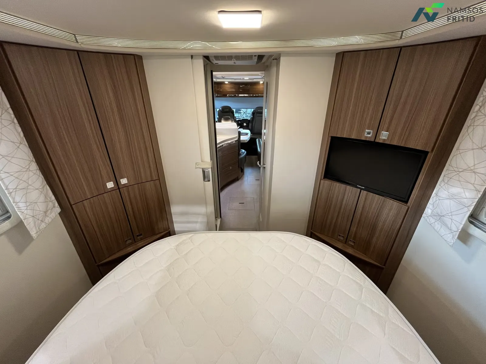 Eura Mobil Integra 890 QB