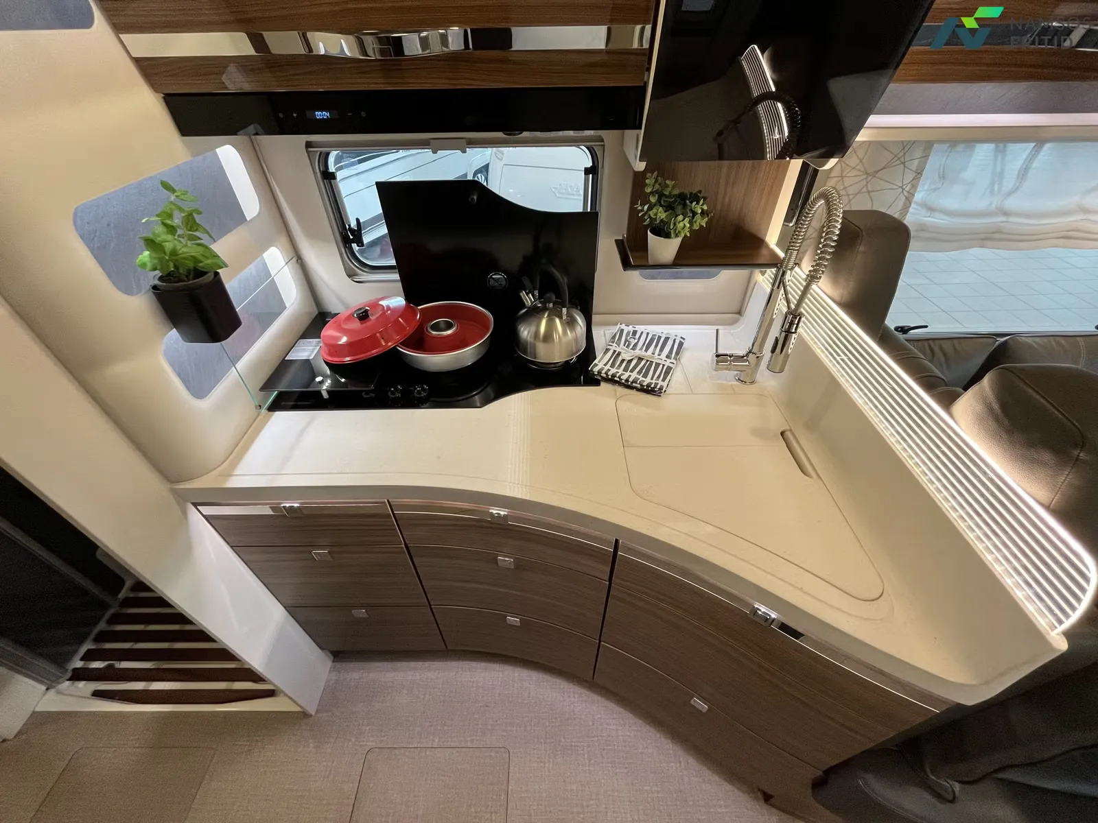 Eura Mobil Integra 890 QB