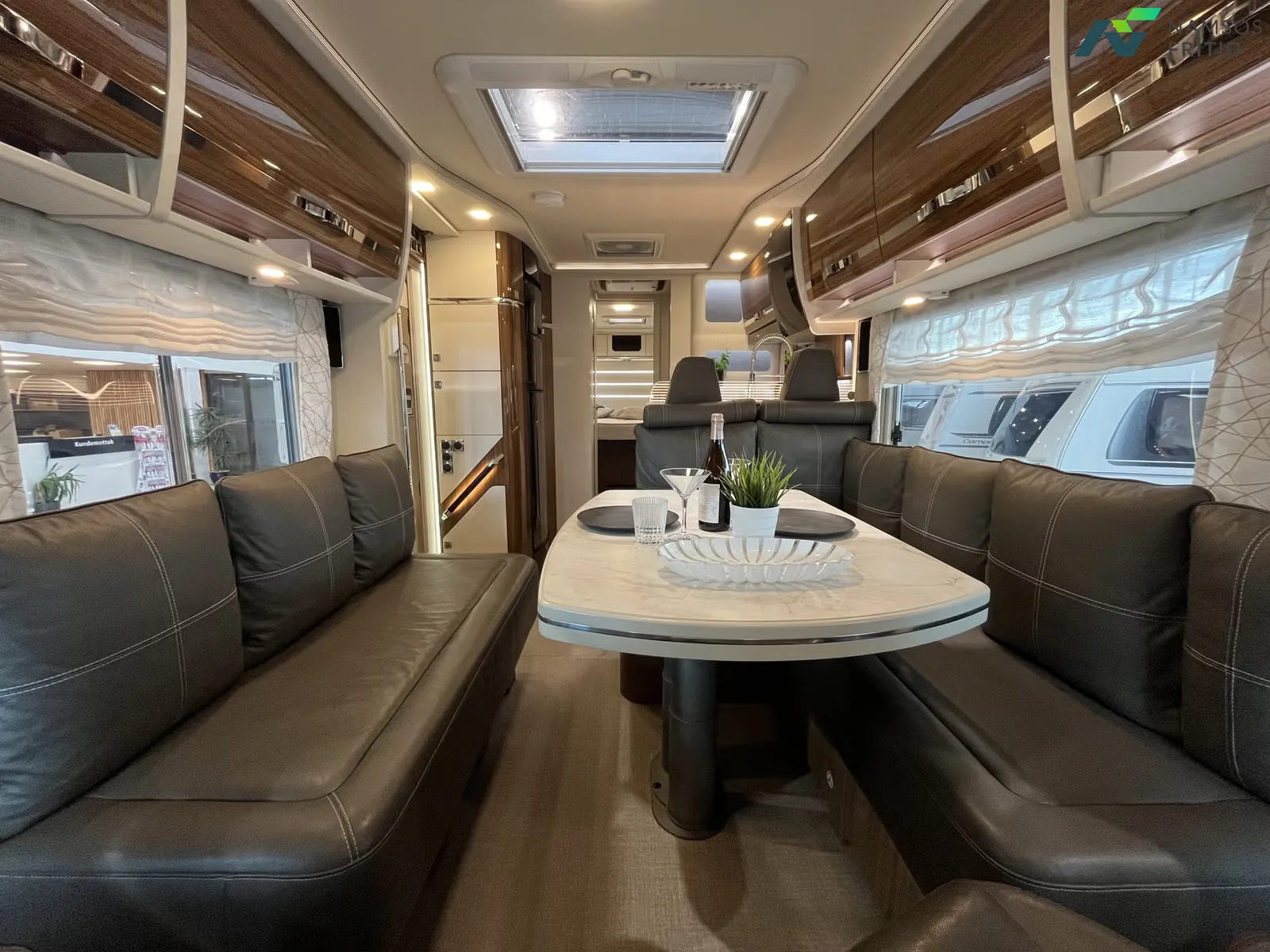 Eura Mobil Integra 890 QB