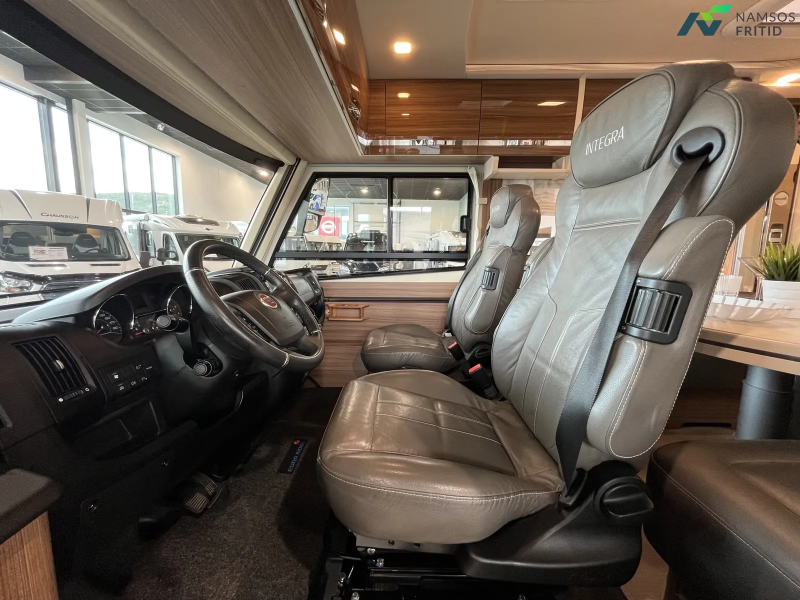 Eura Mobil Integra 890 QB