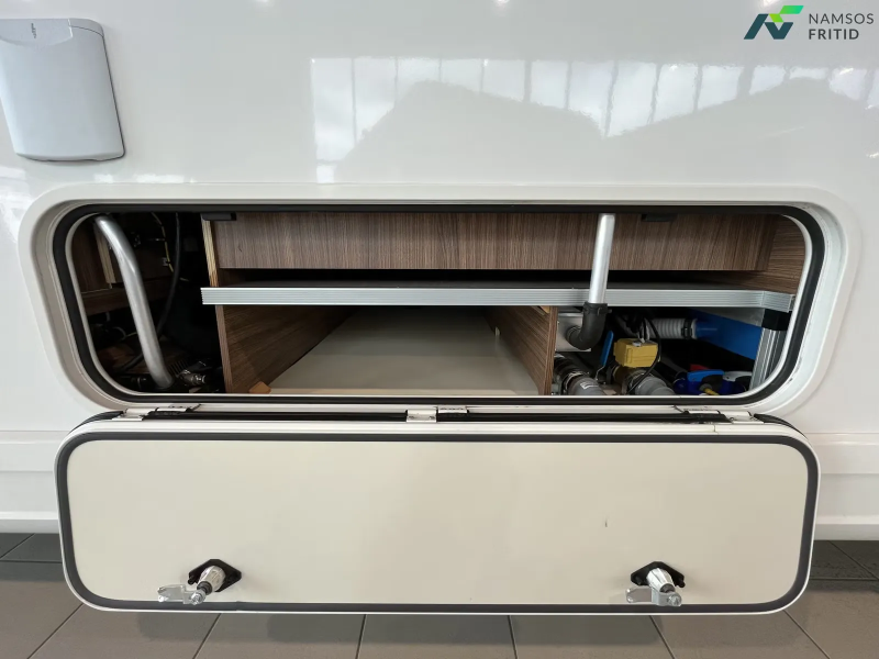 Eura Mobil Integra 890 QB