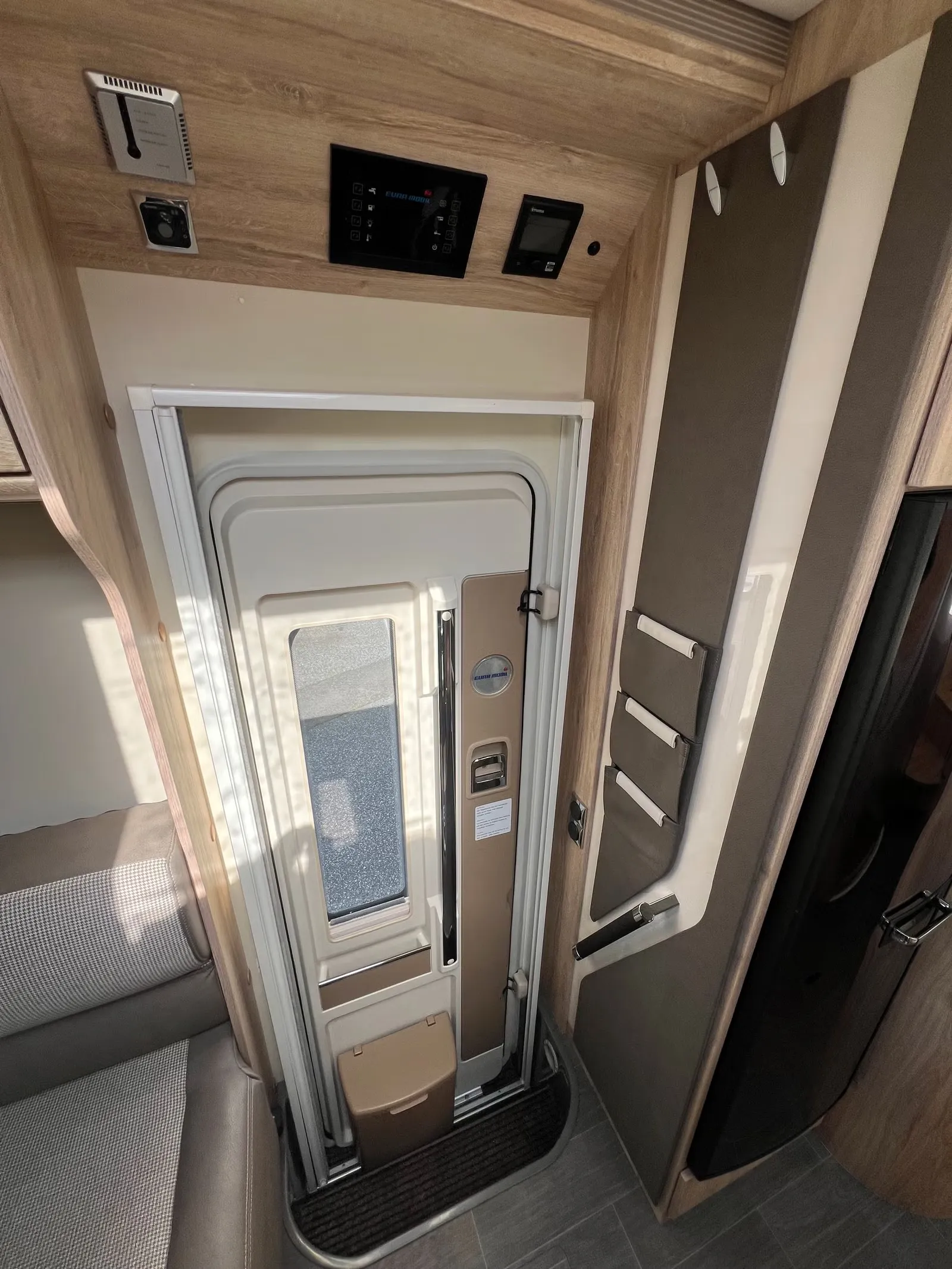 Eura Mobil PT 720 QB