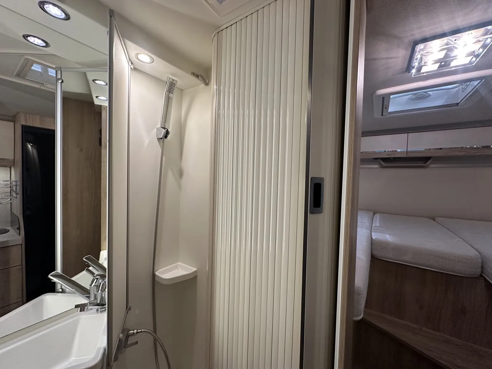 Eura Mobil Profila PT 695 EB