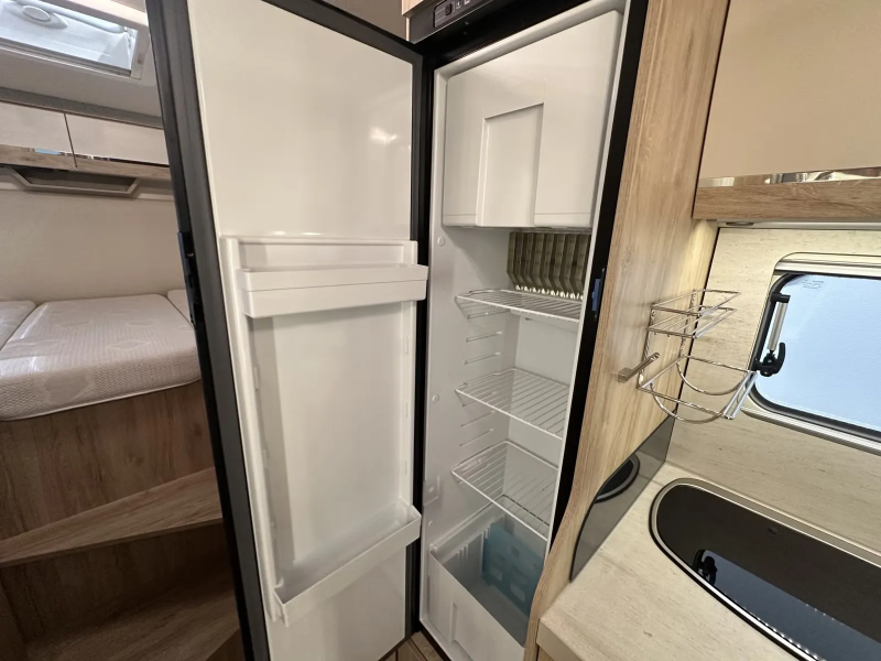 Eura Mobil Profila PT 695 EB