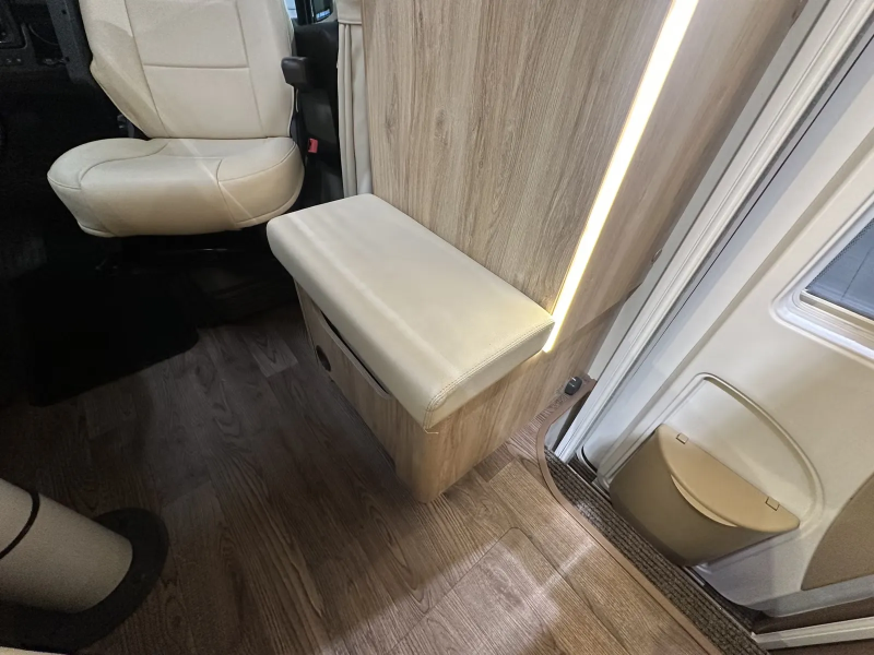 Eura Mobil Profila PT 695 EB