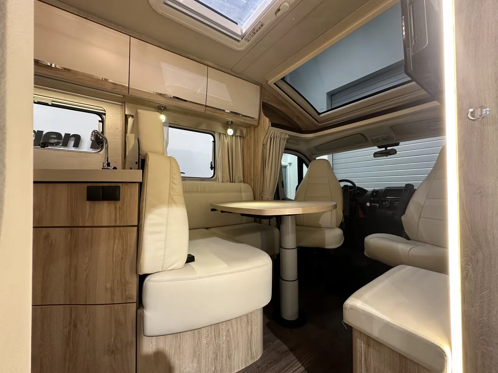 Eura Mobil Profila PT 695 EB