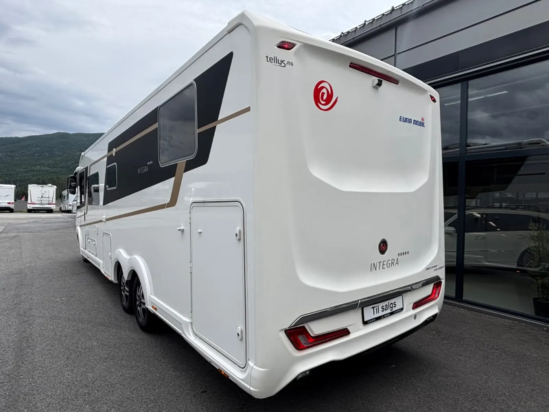 Eura Mobil Integra 890 QB