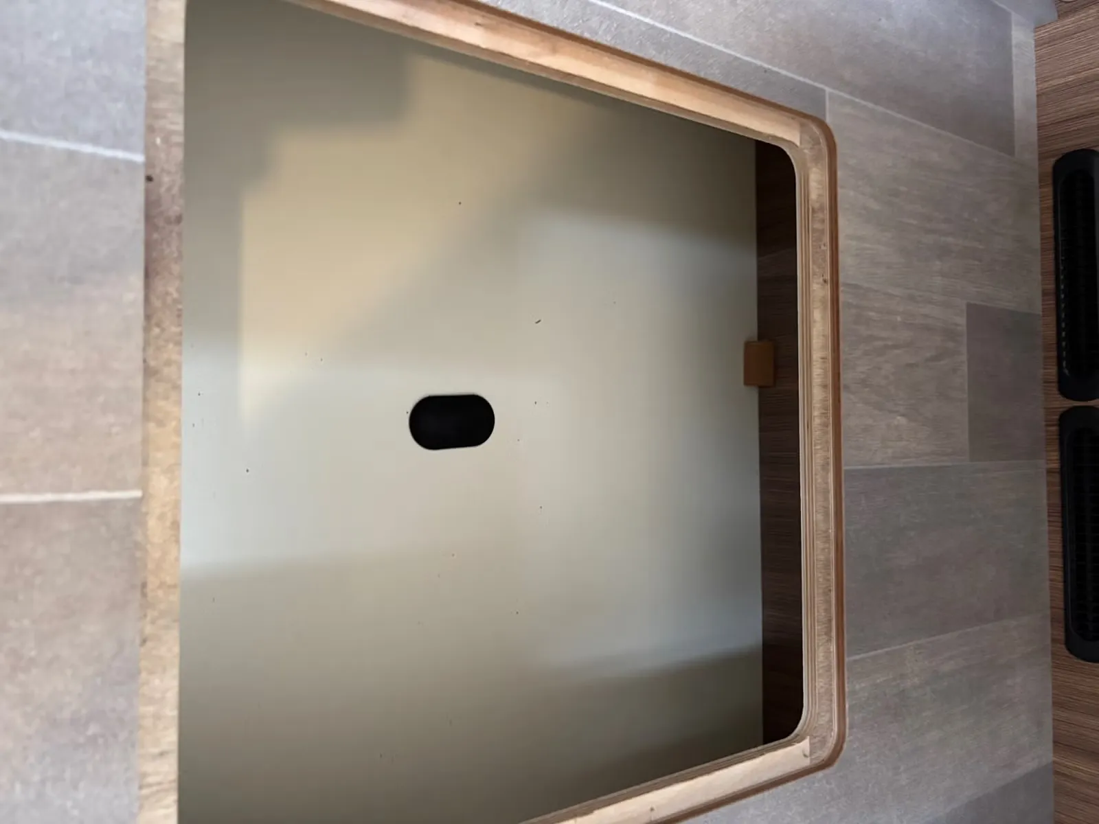 Eura Mobil Integra 890 QB