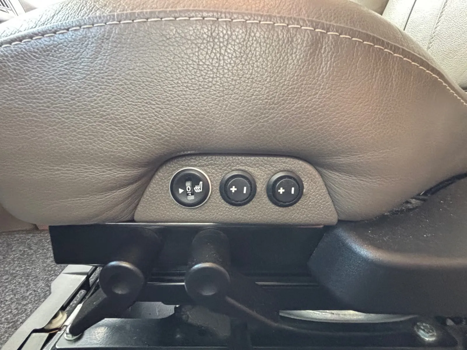 Eura Mobil Integra 890 QB