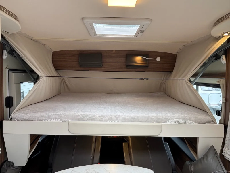 Eura Mobil Integra 890 QB