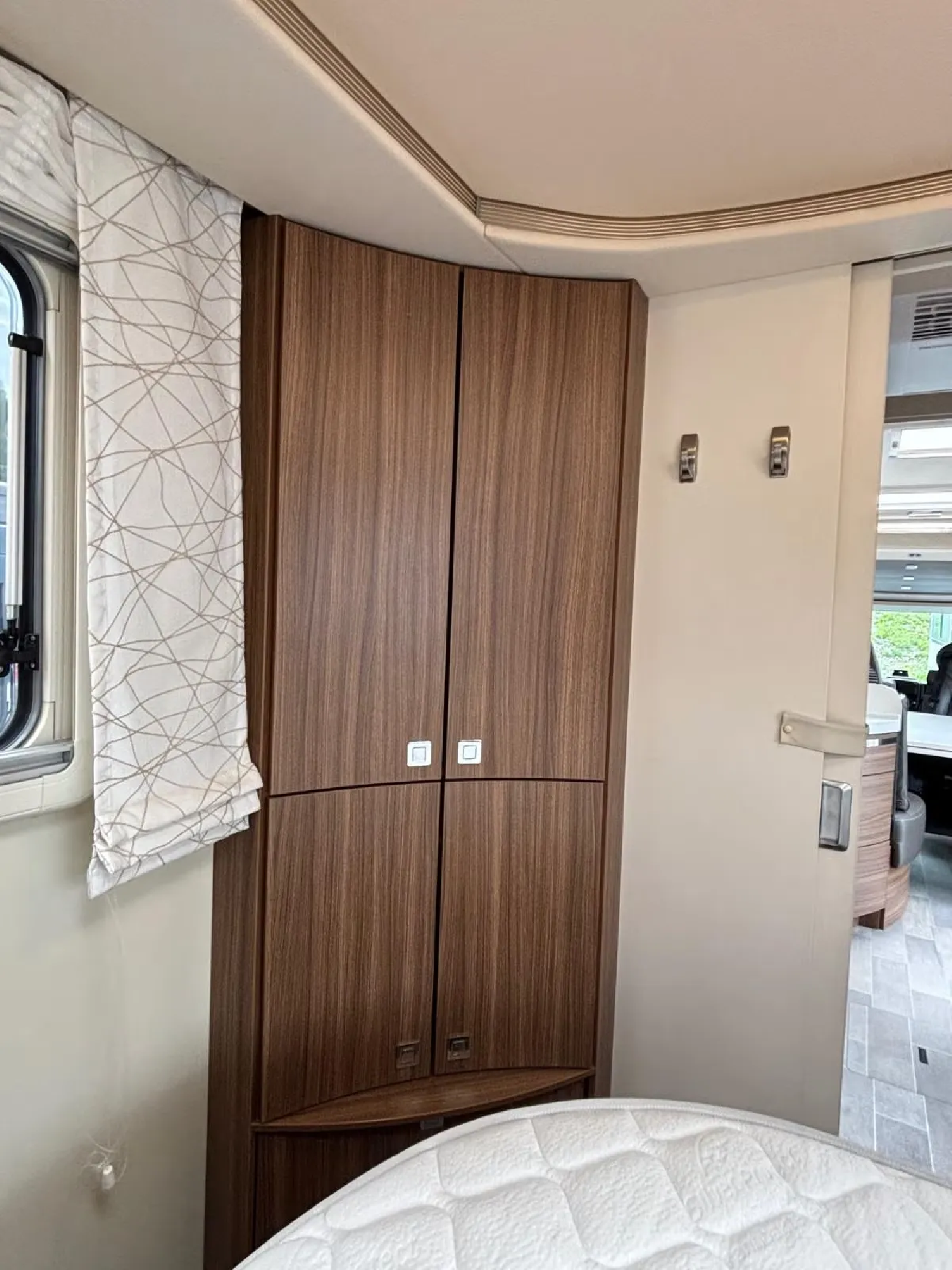 Eura Mobil Integra 890 QB