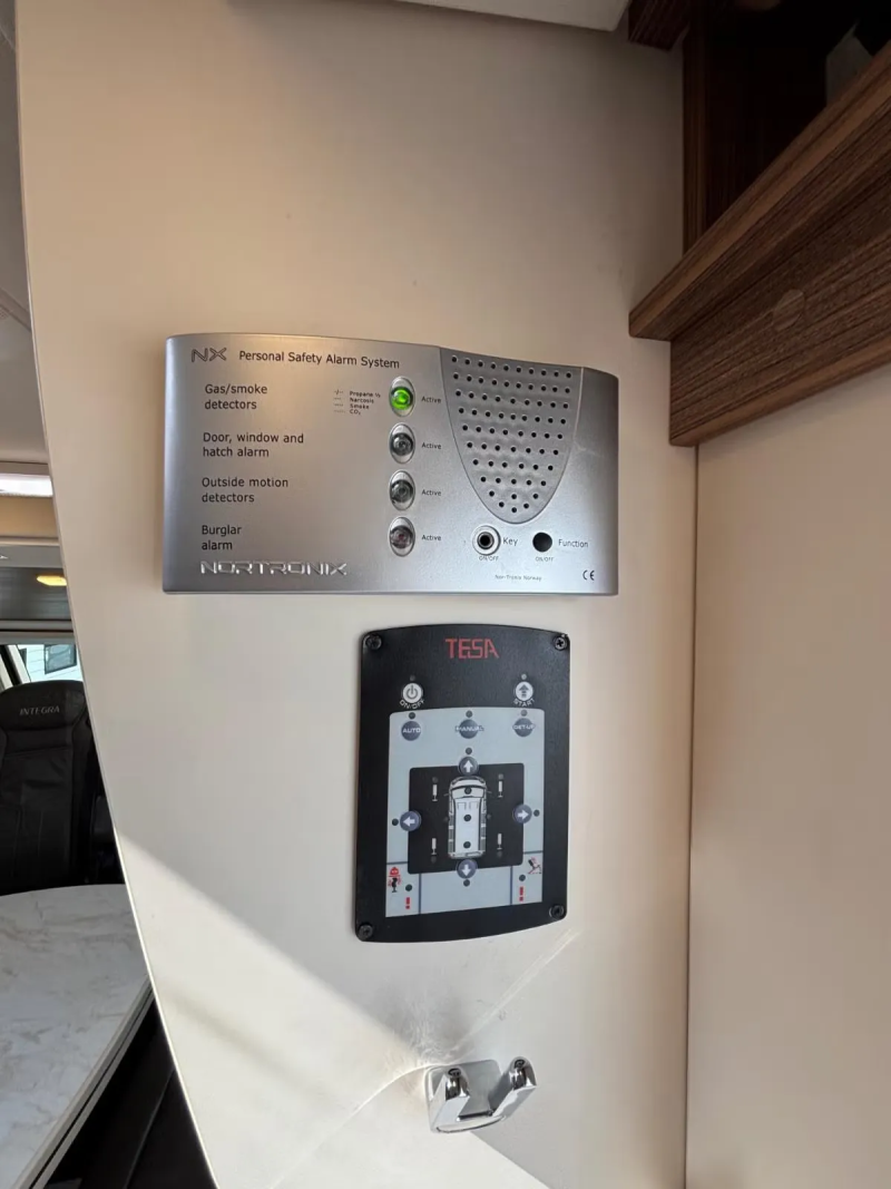 Eura Mobil Integra 890 QB