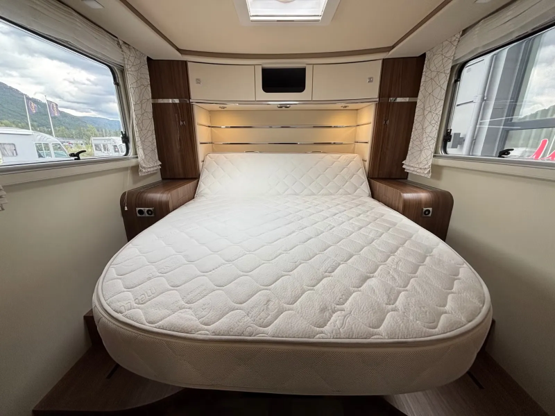 Eura Mobil Integra 890 QB