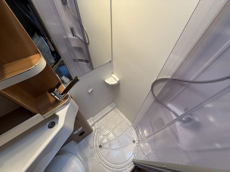 Eura Mobil Activa one 690 hb