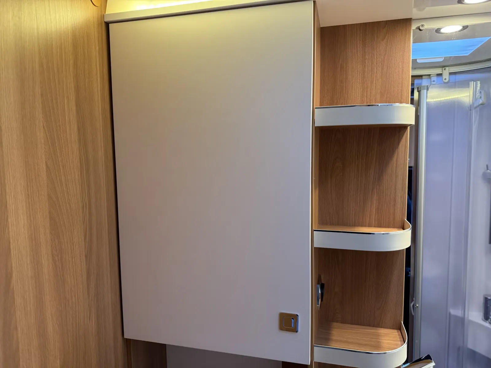 Eura Mobil Activa one 690 hb