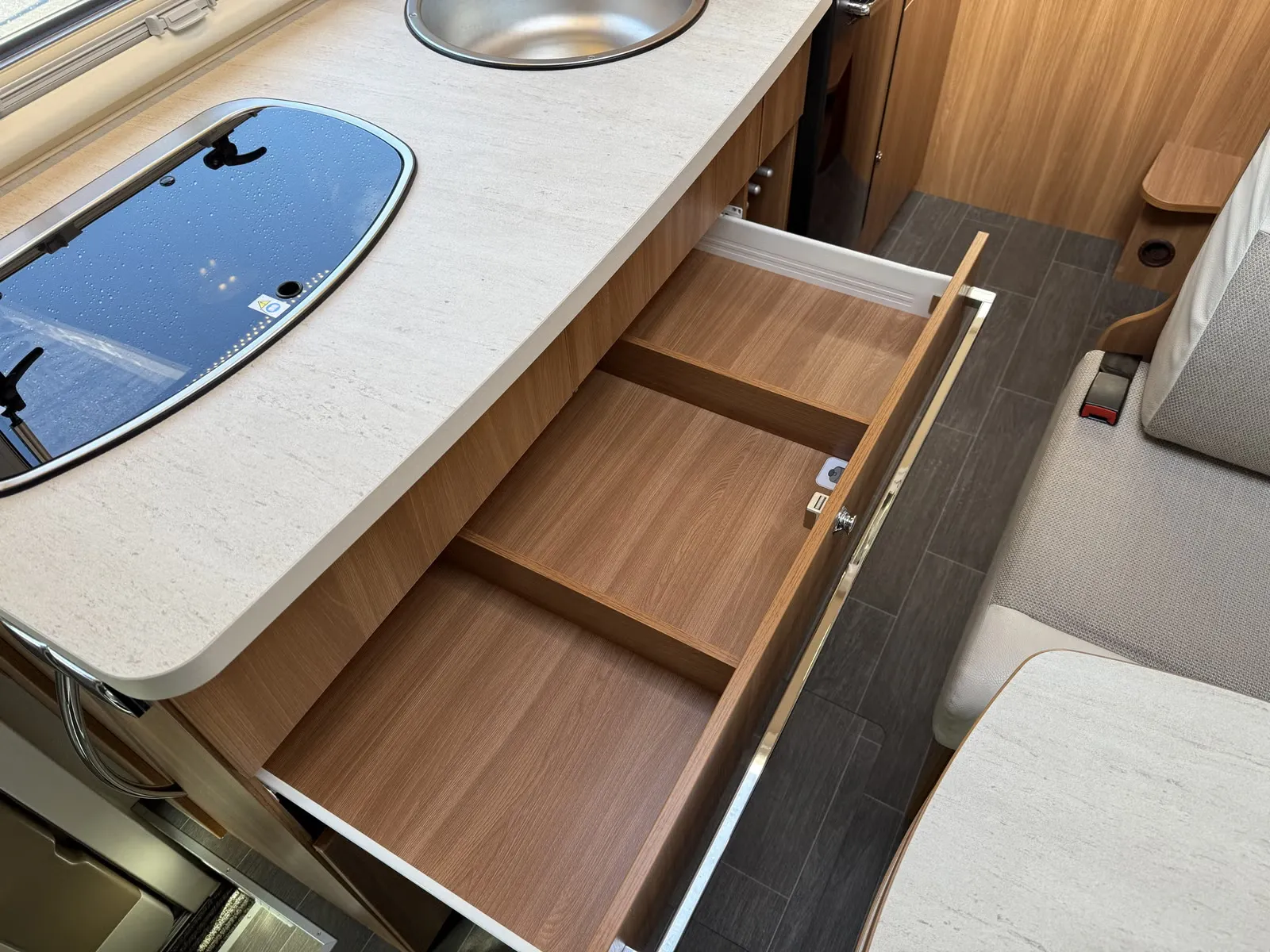 Eura Mobil Activa one 690 hb