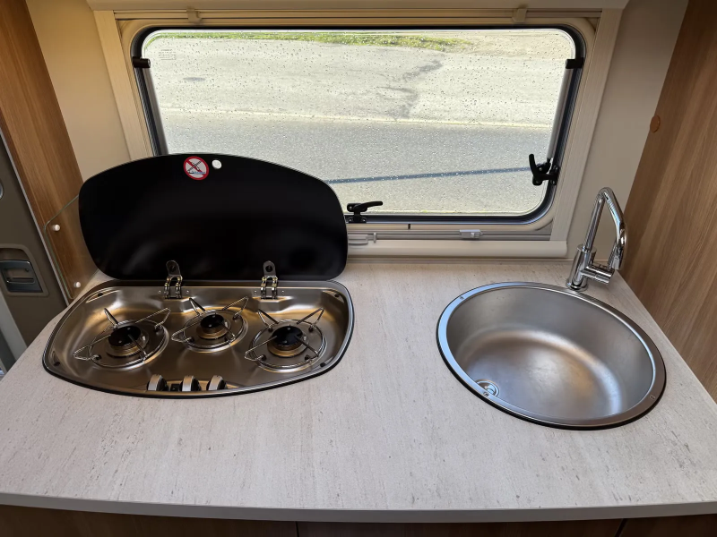 Eura Mobil Activa one 690 hb