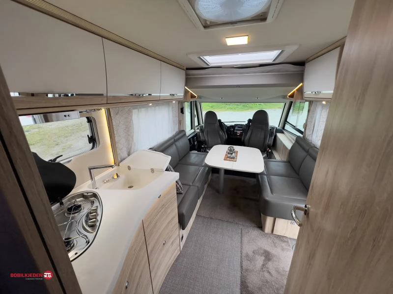 Eura Mobil IL 695 LF