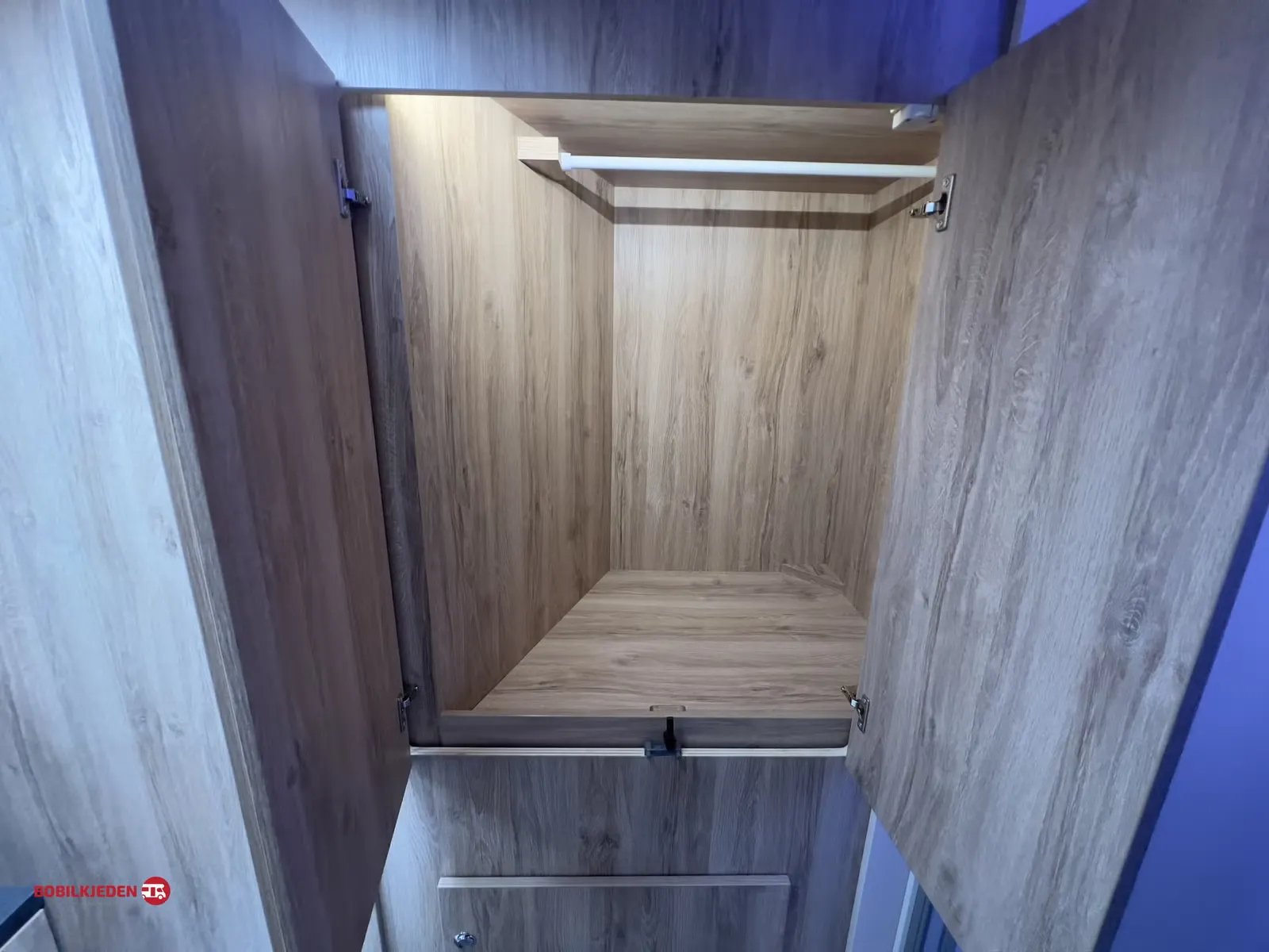 Eura Mobil IL 695 LF