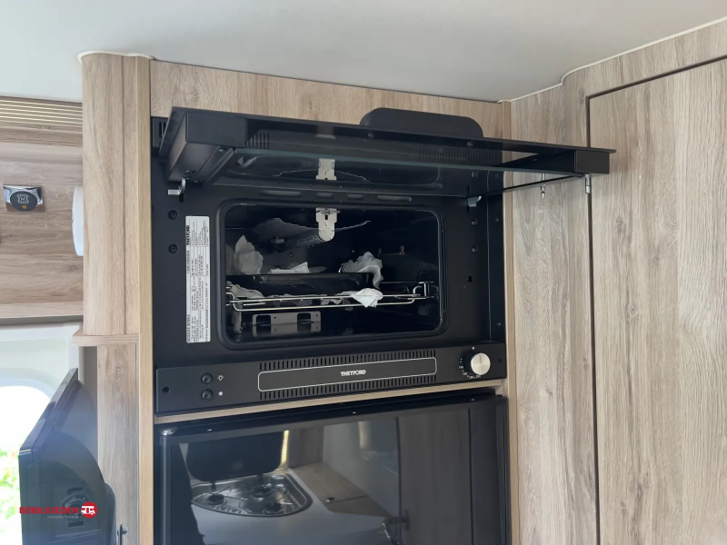 Eura Mobil IL 695 LF