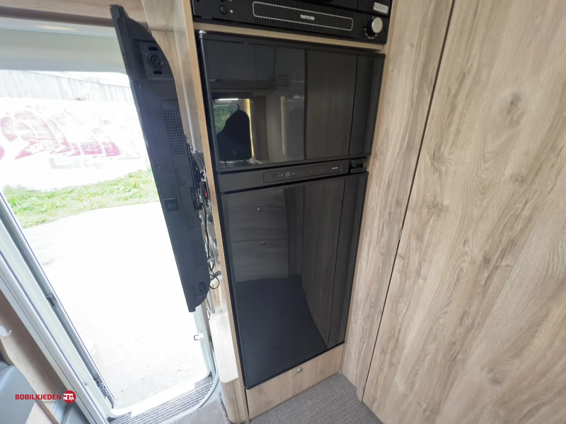 Eura Mobil IL 695 LF