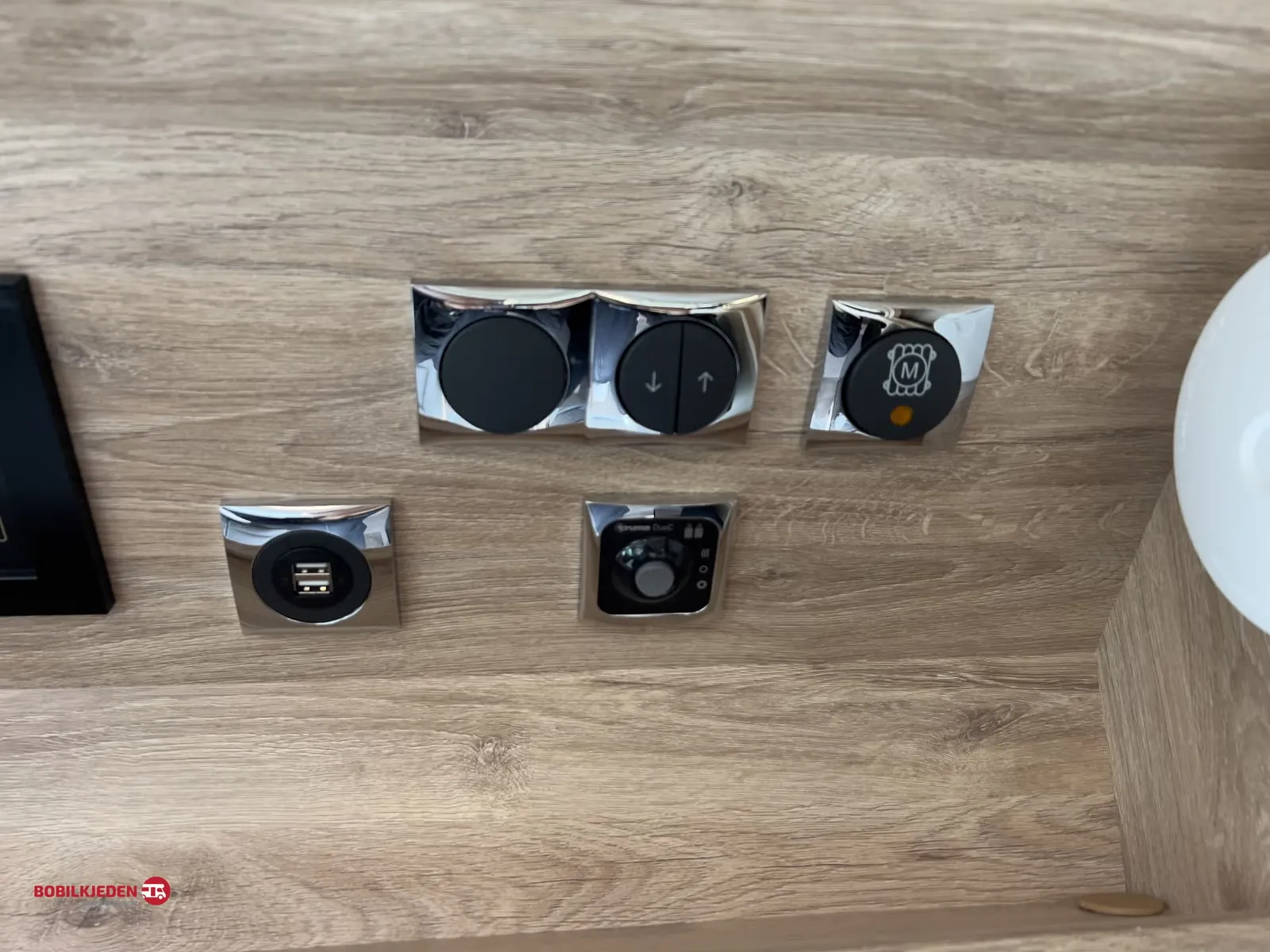 Eura Mobil IL 695 LF