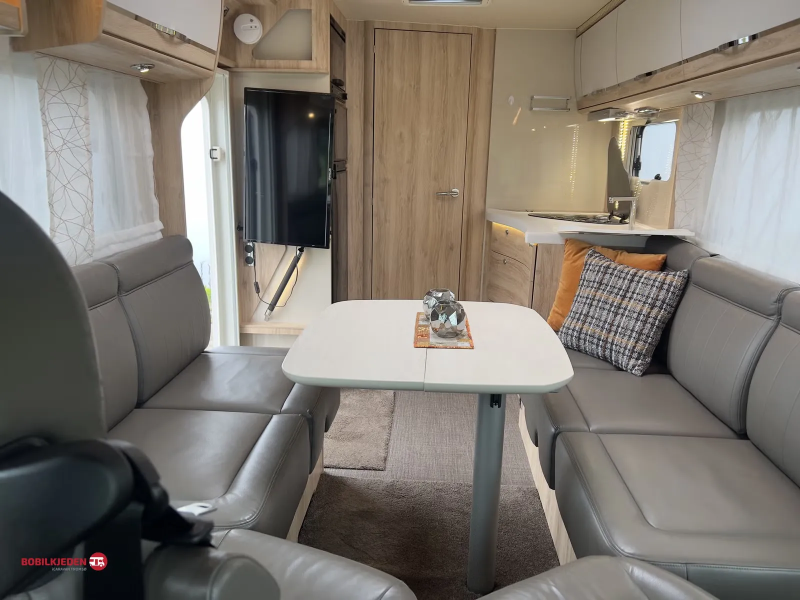 Eura Mobil IL 695 LF