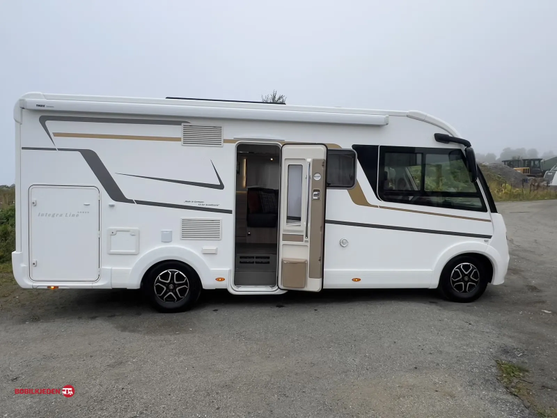 Eura Mobil IL 695 LF