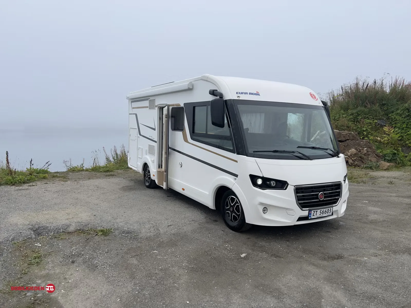 Eura Mobil IL 695 LF