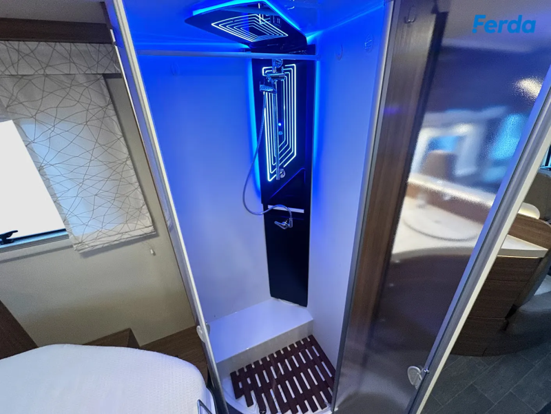 Eura Mobil IL 720 QB