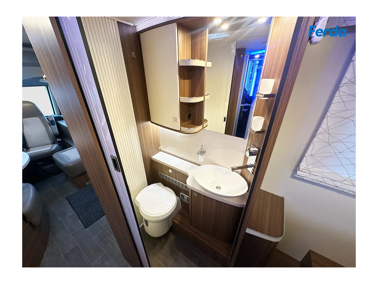 Eura Mobil IL 720 QB