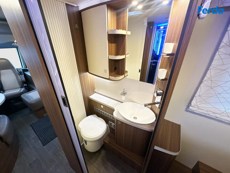 Eura Mobil IL 720 QB