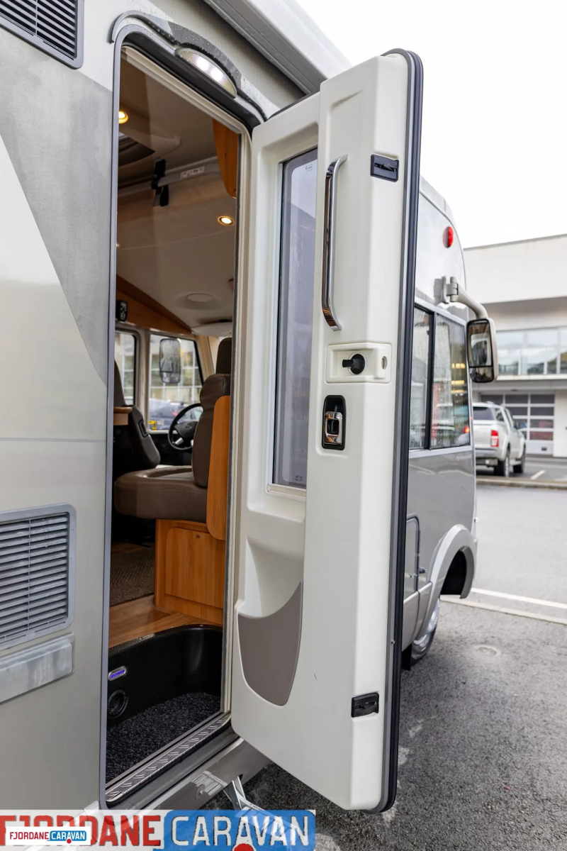 Hymer B 690 Starline kaufen – Kroken Bobil AS