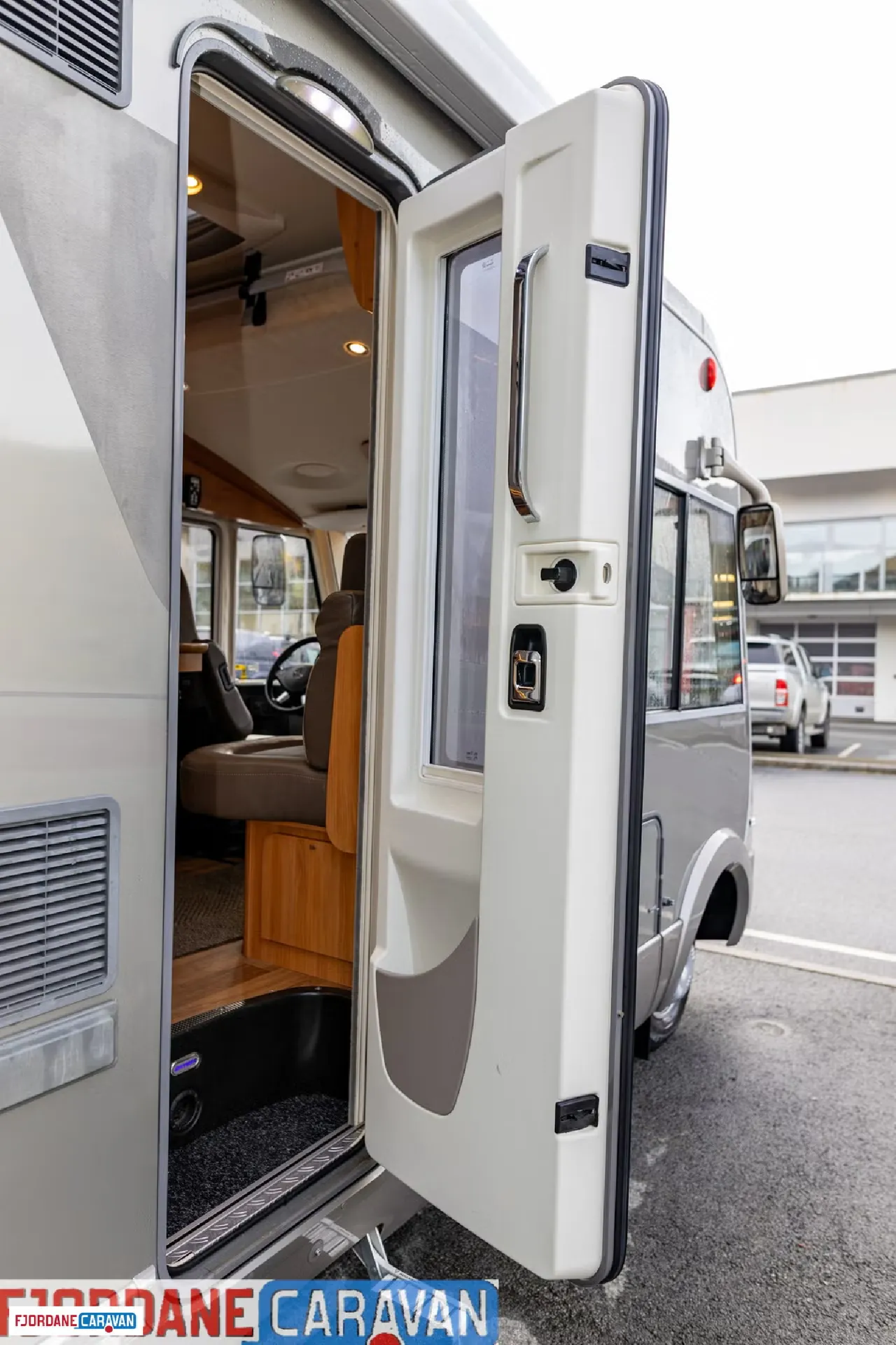 Hymer B 690 Starline kaufen – Kroken Bobil AS