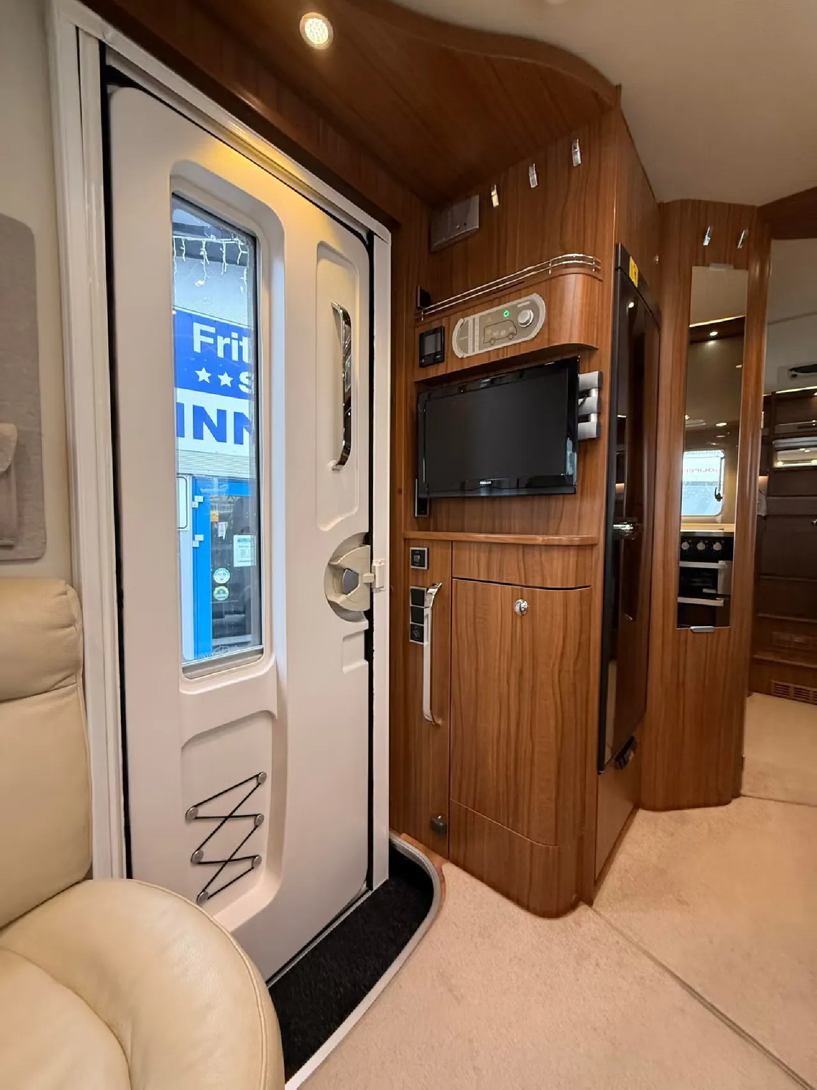 Hymer B PremiumLine 704 kaufen – Kroken Bobil AS