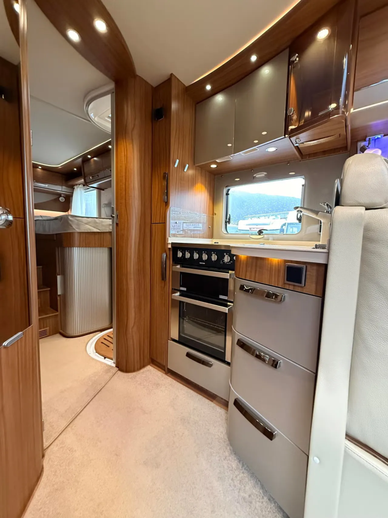 Hymer B PremiumLine 704 kaufen – Kroken Bobil AS